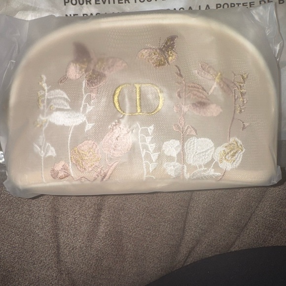 Dior Beauty Butterflies Mesh Tote Bag & Pouch - Picture 4 of 7